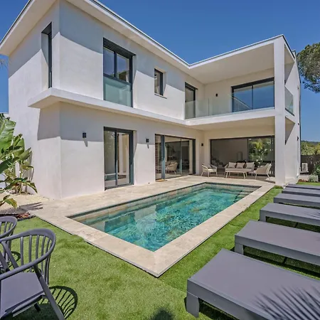 别墅 Contemporary With Heated Pool Near Sea Saint-Raphaël