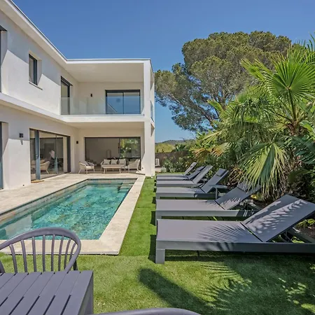 Contemporary With Heated Pool Near Sea Saint-Raphaël